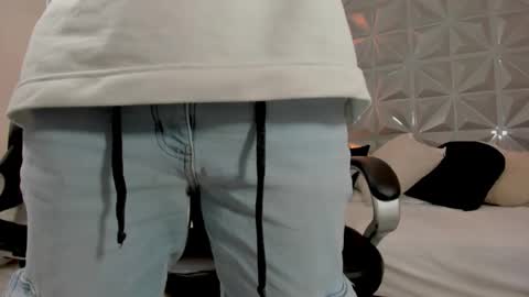 Ricky  online show from November 22, 2025, 7:02 pm