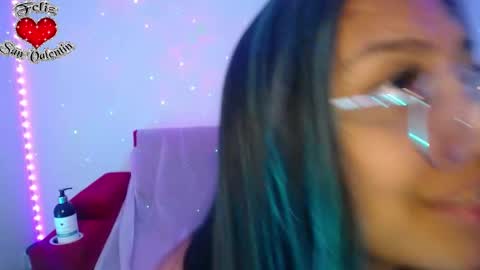 milena online show from March 3, 2025, 8:05 am