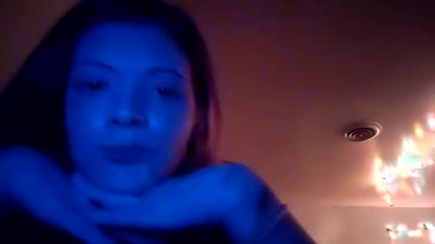 ridinghoodred online show from December 2, 2025, 5:46 am