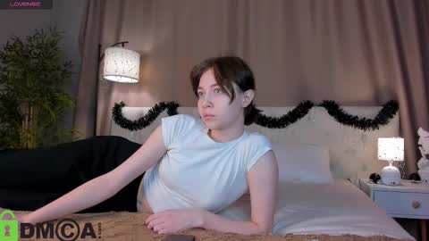 rihanna_walker online show from December 2, 2025, 1:00 am