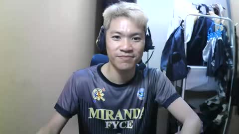 riiichie12 online show from October 31, 2025, 7:04 pm