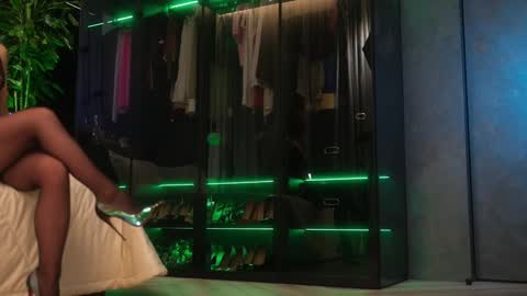    if you wanna buy smth stockingsph etc  custom videos or pics  online show from December 6, 2024, 10:27 am