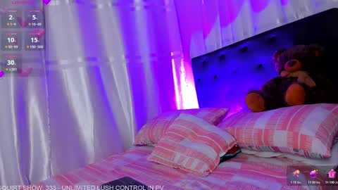 Snapshot of riley_black chatting on October 21, 2025, 11:33 am Bela online show from October 21, 2025, 11:33 am