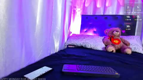 Snapshot of riley_black chatting on November 19, 2025, 11:32 am Bela online show from November 19, 2025, 11:32 am