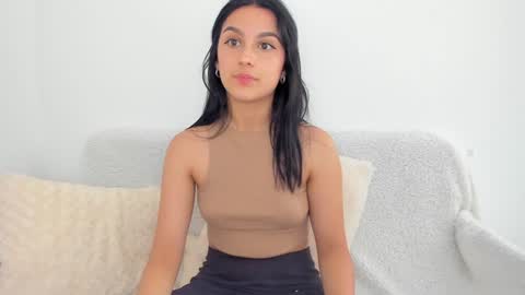 riley_tin online show from December 2, 2024, 3:47 pm