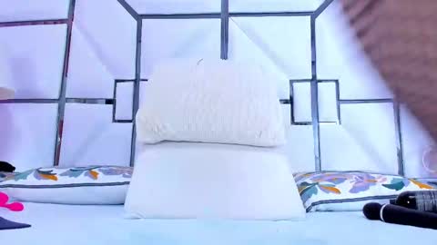 Snapshot of rileysweett chatting on February 28, 2025, 2:31 pm Riley online show from February 28, 2025, 2:31 pm