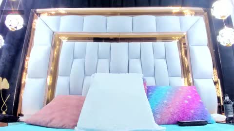 Snapshot of rileysweett chatting on September 18, 2025, 11:45 am Riley online show from September 18, 2025, 11:45 am