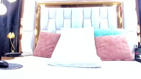 Snapshot of rileysweett chatting on September 29, 2025, 11:48 am Riley online show from September 29, 2025, 11:48 am