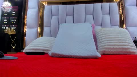 Snapshot of rileysweett chatting on November 21, 2025, 11:42 am Riley online show from November 21, 2025, 11:42 am