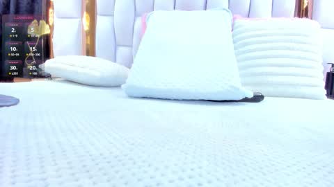 Snapshot of rileysweett chatting on November 22, 2025, 11:31 am Riley online show from November 22, 2025, 11:31 am