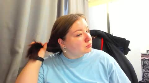 Snapshot of rina16 chatting on November 4, 2025, 10:25 am rina16 online show from November 4, 2025, 10:25 am