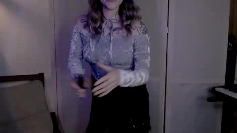 Snapshot of risha_laass chatting on December 24, 2024, 9:33 pm risha_laass online show from December 24, 2024, 9:33 pm