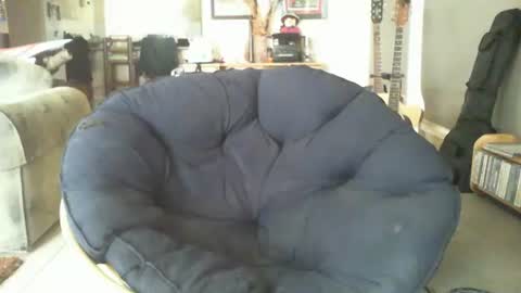 Snapshot of riverratggg chatting on December 17, 2024, 6:35 am riveratggg online show from December 17, 2024, 6:35 am