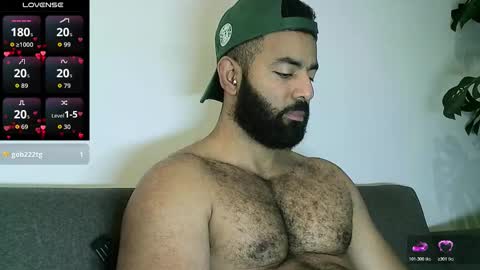 SebasRoa online show from November 5, 2025, 6:30 pm