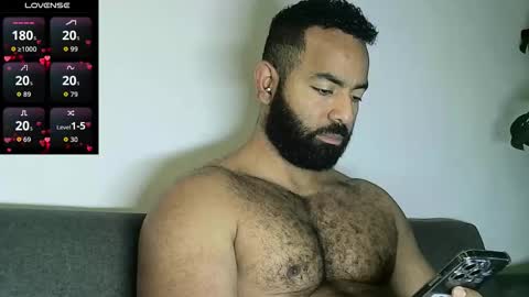 SebasRoa online show from November 7, 2025, 4:29 pm