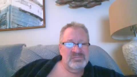 Snapshot of rob872217 chatting on January 1, 2025, 9:28 am rob872217 online show from January 1, 2025, 9:28 am