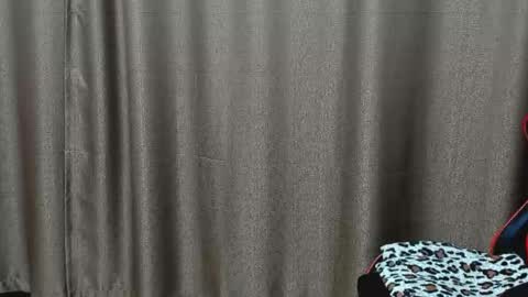 robert10211 online show from September 10, 2025, 7:58 pm