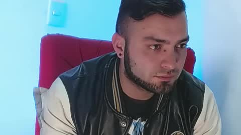 Snapshot of robert_leroy chatting on January 12, 2025, 6:27 pm Stiven - online show from January 12, 2025, 6:27 pm