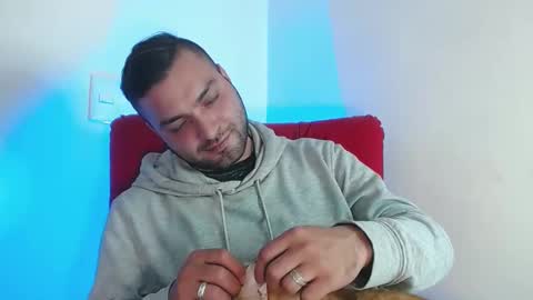 Snapshot of robert_leroy chatting on February 7, 2025, 5:52 am Stiven - online show from February 7, 2025, 5:52 am