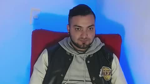 Snapshot of robert_leroy chatting on February 14, 2025, 12:25 pm Stiven - online show from February 14, 2025, 12:25 pm