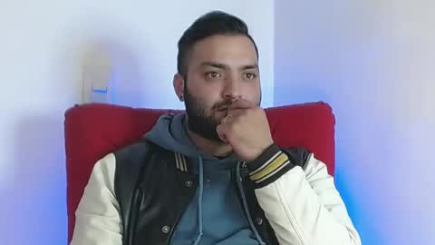 Snapshot of robert_leroy chatting on February 25, 2025, 4:35 am Stiven - online show from February 25, 2025, 4:35 am