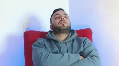 Snapshot of robert_leroy chatting on March 9, 2025, 8:29 am Stiven - online show from March 9, 2025, 8:29 am