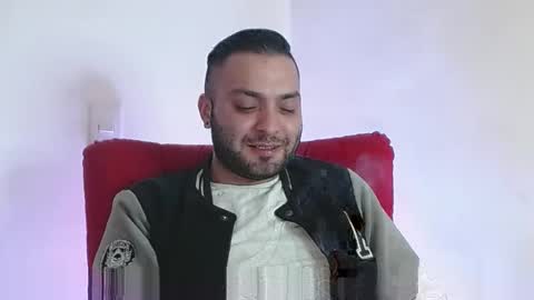 Snapshot of robert_leroy chatting on March 9, 2025, 11:35 pm Stiven - online show from March 9, 2025, 11:35 pm