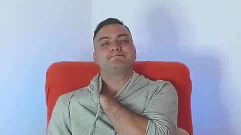 Snapshot of robert_leroy chatting on October 23, 2025, 5:44 pm Stiven - online show from October 23, 2025, 5:44 pm