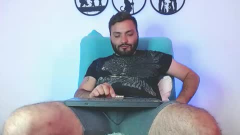 Snapshot of robert_leroy chatting on November 25, 2025, 3:12 pm Stiven - online show from November 25, 2025, 3:12 pm