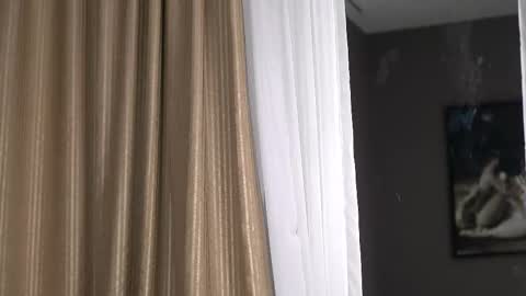 Roberta online show from November 26, 2025, 9:43 am