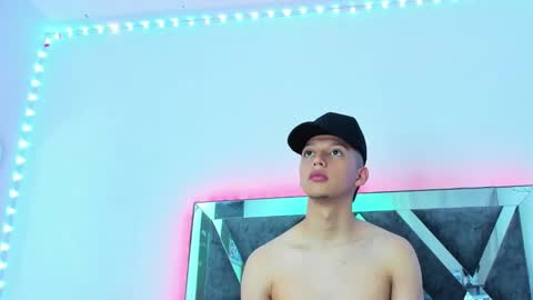 Robert Miller And Mael Thompson  online show from March 11, 2025, 5:57 pm