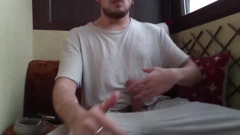 Snapshot of roberto_twink1 chatting on December 7, 2024, 11:29 am Roberto online show from December 7, 2024, 11:29 am