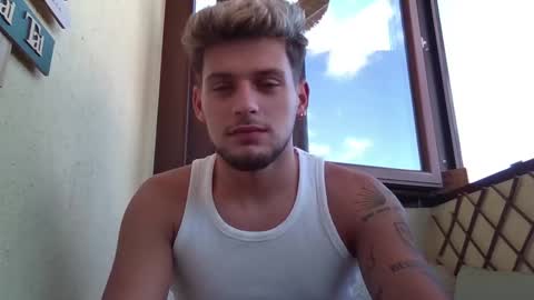 Roberto online show from September 22, 2025, 8:49 am