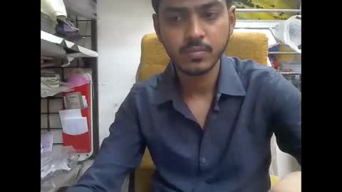 Robertsalia online show from December 18, 2025, 12:33 pm