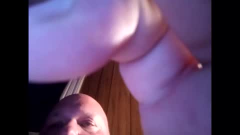 Robntiffy online show from November 9, 2025, 3:05 am