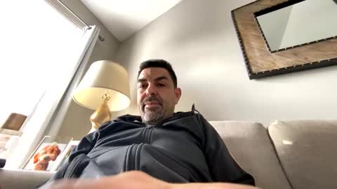 roblatino12 online show from February 18, 2025, 1:55 pm