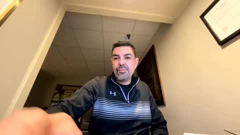 roblatino12 online show from February 24, 2025, 11:19 pm