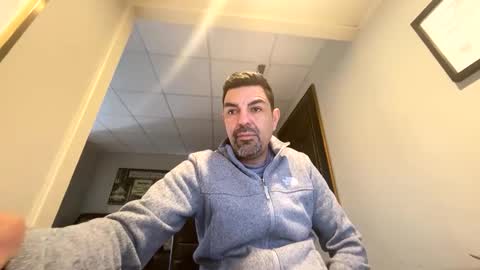 roblatino12 online show from March 3, 2025, 5:39 pm