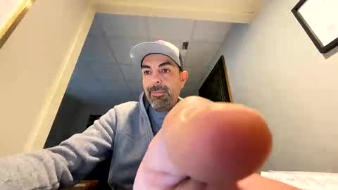 roblatino12 online show from October 21, 2025, 6:41 pm