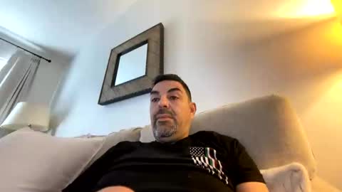 roblatino12 online show from November 9, 2025, 3:43 pm