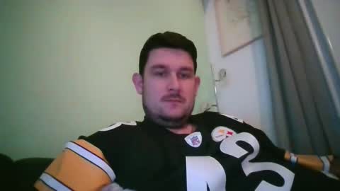 Snapshot of robtheman94 chatting on November 16, 2025, 10:15 pm Robin online show from November 16, 2025, 10:15 pm