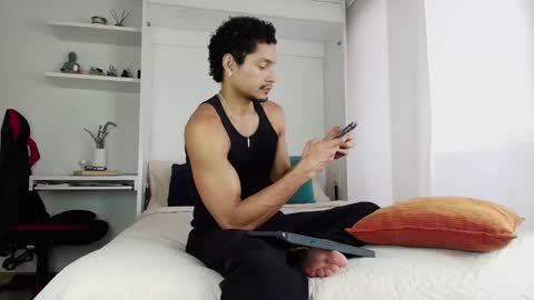 roby_millerr online show from October 25, 2025, 10:26 pm