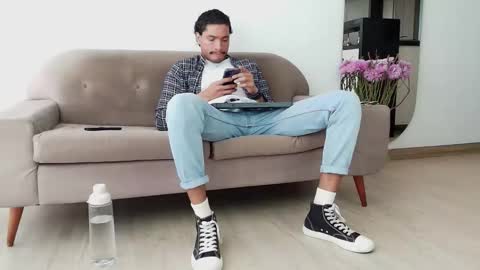 roby_millerr online show from November 18, 2025, 7:29 pm