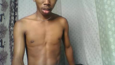 rocardo1510 online show from October 9, 2025, 6:50 pm