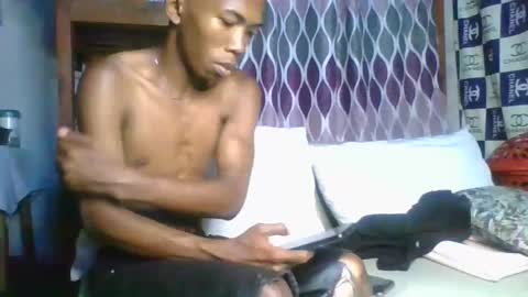 rocardo1510 online show from November 12, 2025, 7:35 pm