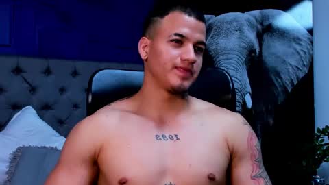 Snapshot of rocco_santos chatting on October 2, 2025, 1:23 am rocco_santos online show from October 2, 2025, 1:23 am