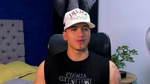 Snapshot of rocco_santos chatting on October 23, 2025, 1:16 am rocco_santos online show from October 23, 2025, 1:16 am