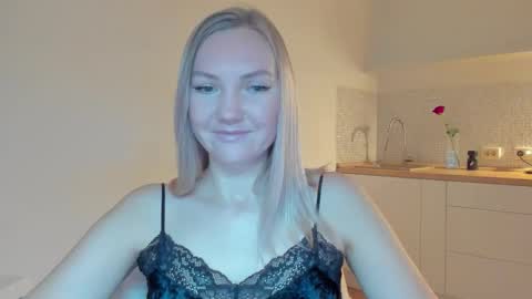 rock__baby online show from November 22, 2025, 4:33 am