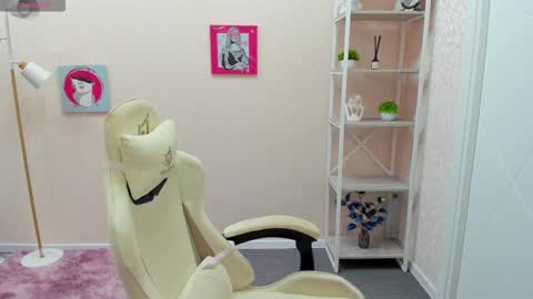 Snapshot of rockett_bunny chatting on October 13, 2025, 1:05 am Rockett online show from October 13, 2025, 1:05 am