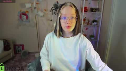 Snapshot of rockett_bunny chatting on October 28, 2025, 1:09 am Rockett online show from October 28, 2025, 1:09 am